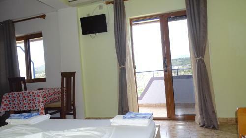 Hostal Mondi's Guest House