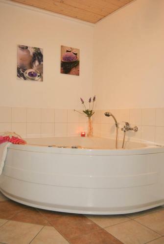 Marinapark Scharm�tzelsee