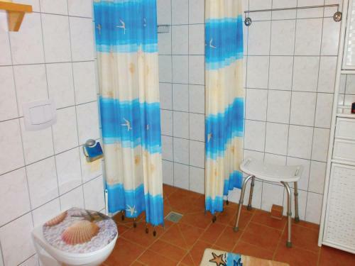 Two-bedroom Apartment With A Fireplace In Putbus