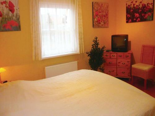 Two-bedroom Apartment With A Fireplace In Putbus