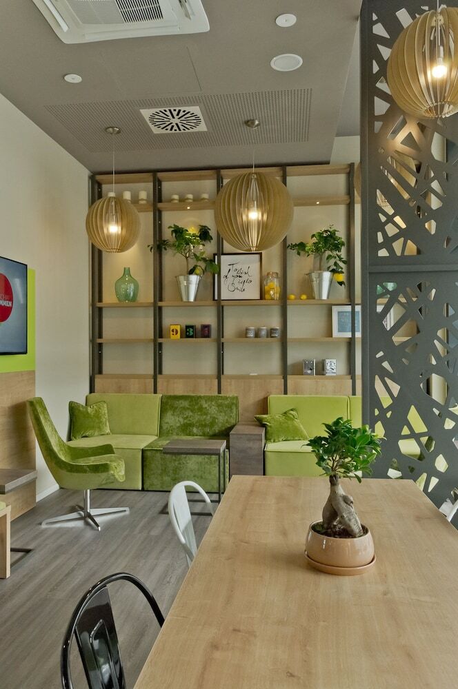 Hotel Super 8 By Wyndham Munich City West