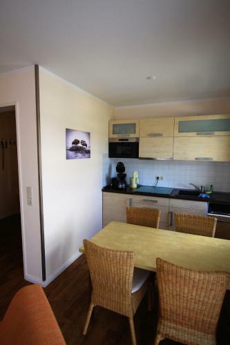 Apartment Schmidt Haus H�hnergott