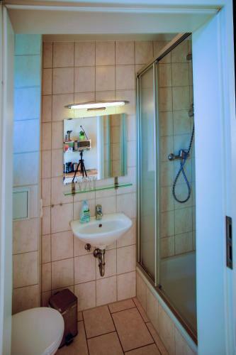 Hostal Ferienwohnungen Eicher Warnem�nde