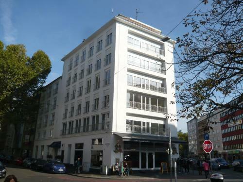 Victoria Apartments
