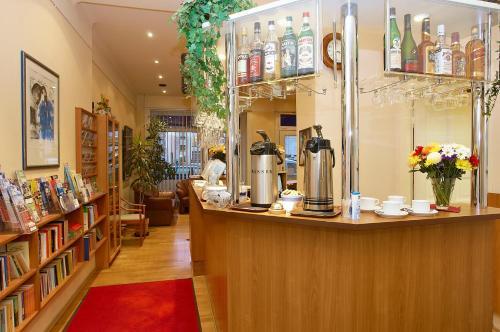 Hostal Junckers Hotel