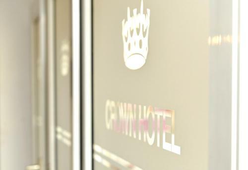 Crown Hotel