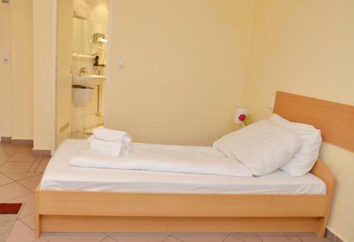 Crown Hotel