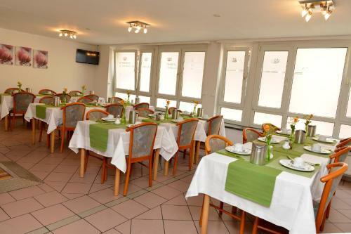 Crown Hotel