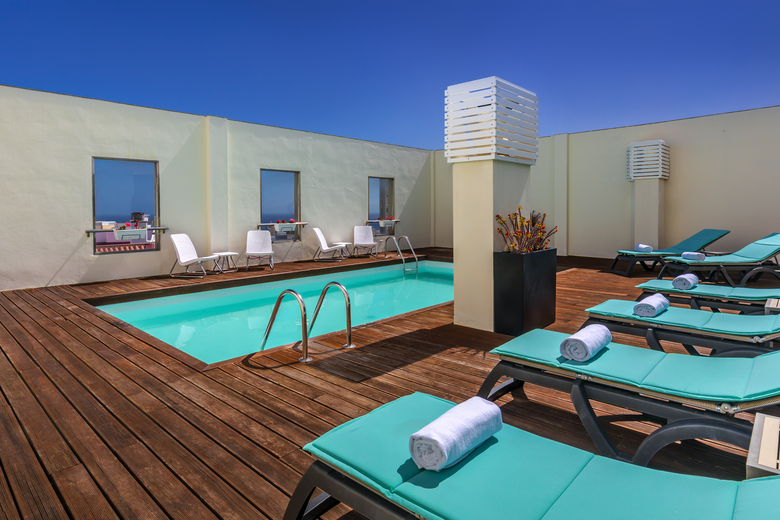 Hotel Occidental Santa Cruz Contempor�neo