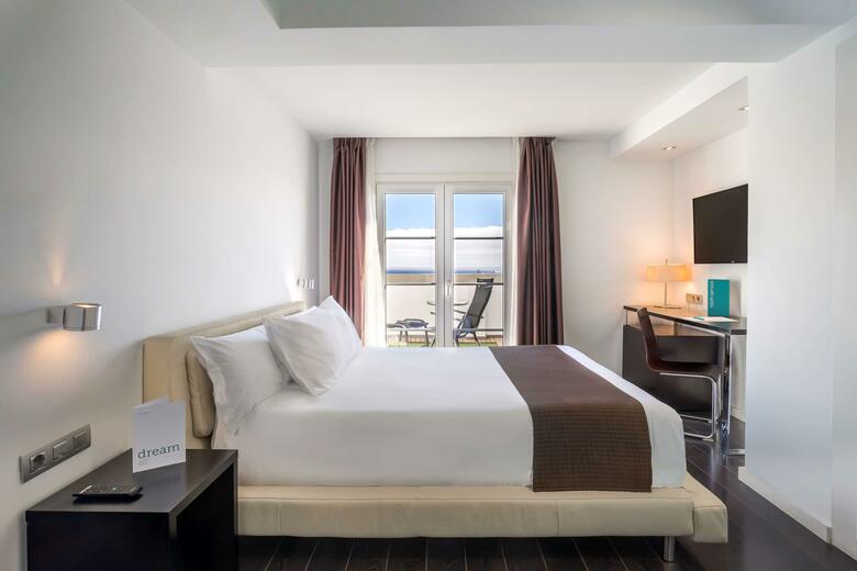 Hotel Occidental Santa Cruz Contempor�neo
