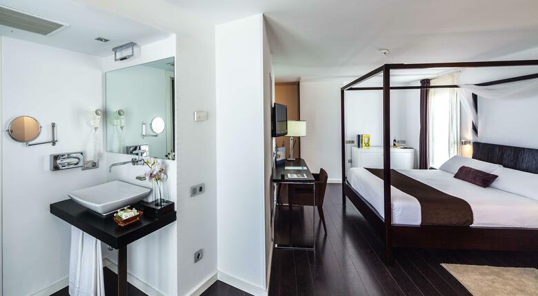 Hotel Occidental Santa Cruz Contempor�neo