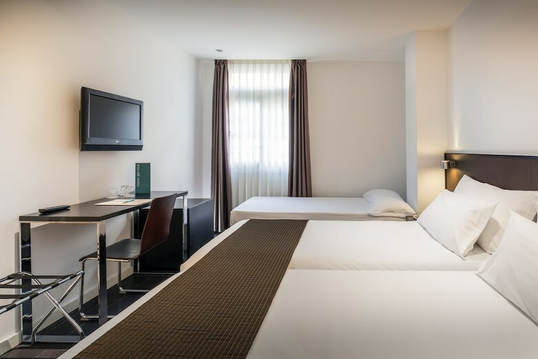 Hotel Occidental Santa Cruz Contempor�neo
