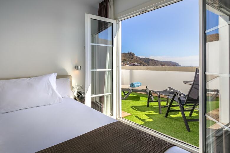 Hotel Occidental Santa Cruz Contempor�neo