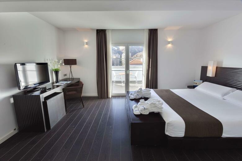 Hotel Occidental Santa Cruz Contempor�neo
