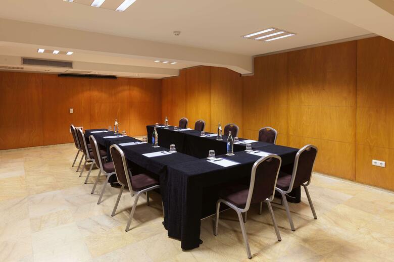 Hotel Occidental Santa Cruz Contempor�neo