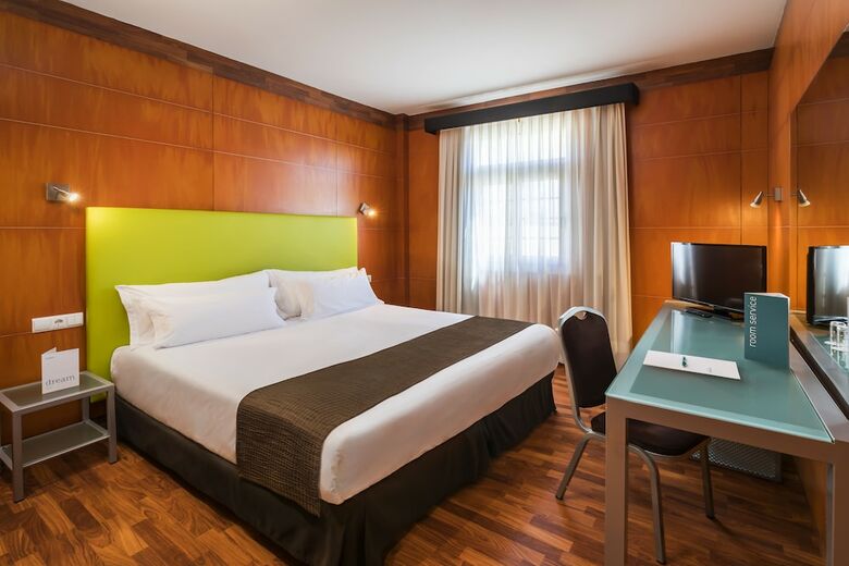 Hotel Occidental Santa Cruz Contempor�neo