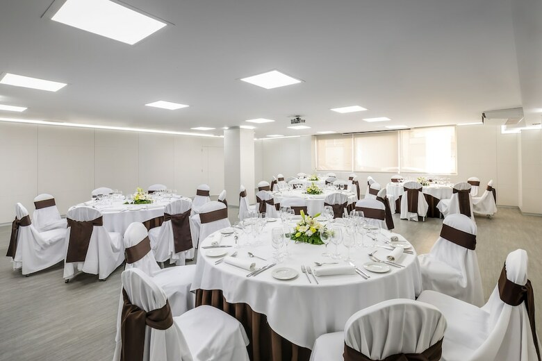 Hotel Occidental Santa Cruz Contempor�neo