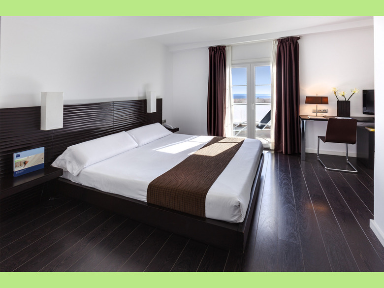 Hotel Occidental Santa Cruz Contempor�neo