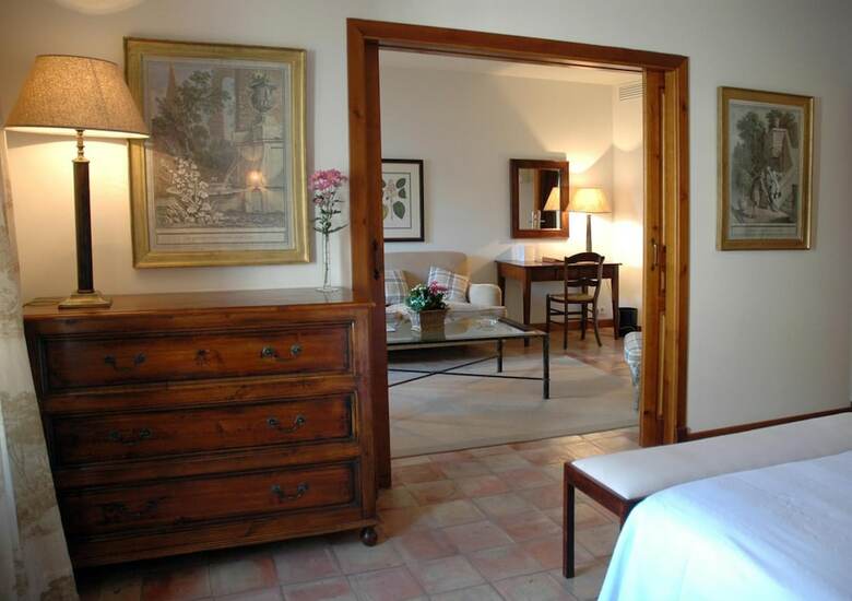 Hotel Puerta De La Luna