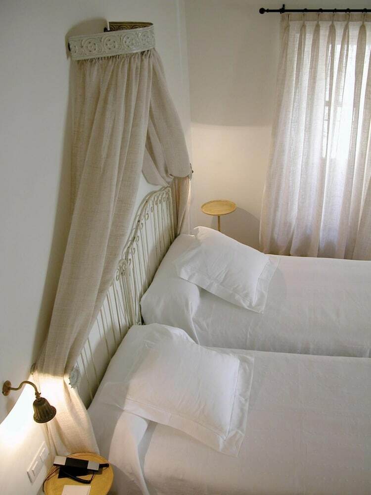 Hotel Puerta De La Luna