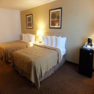 Hotel Quality Inn & Suites