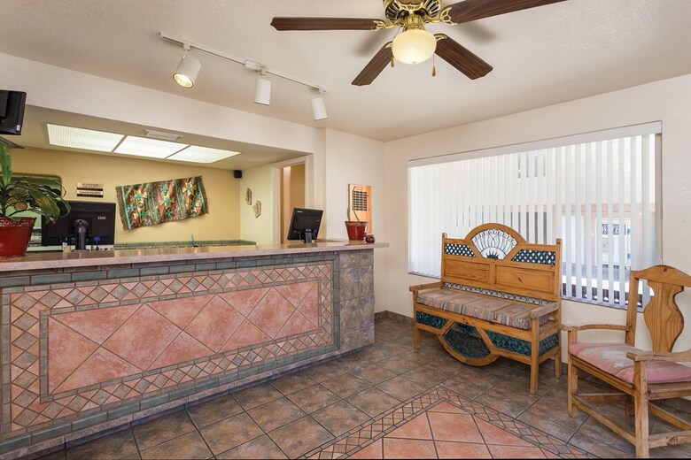 Hotel Havasu Dunes