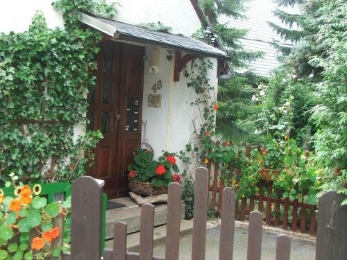 Apartamento Ferienwohnung Grenzblick