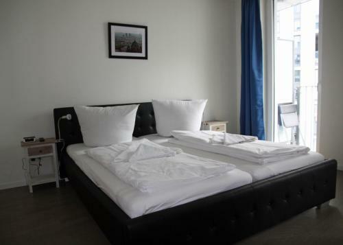 Holiday At Alexanderplatz Apartments