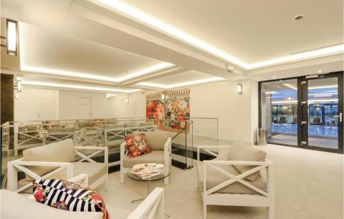 Apartment Pearl With Sea View 01