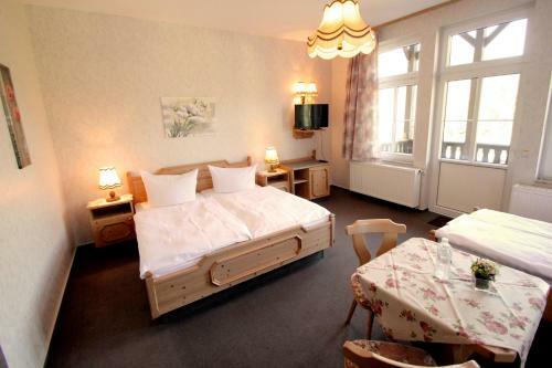 Hotel & Restaurant Schwarzaburg