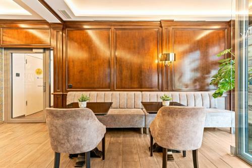 Hotel Advastay By King�s