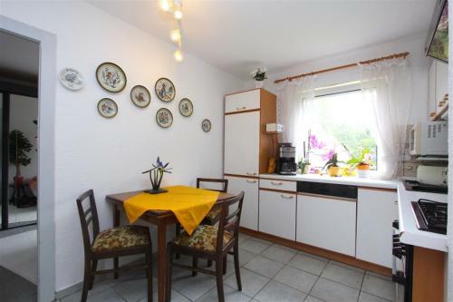 Fair Direct Private Apartment (6084)