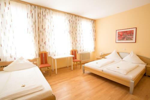 Amadeus Restaurant Und Hotel