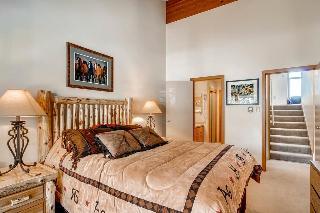 Hotel Lakeside Village Condominiums (.)