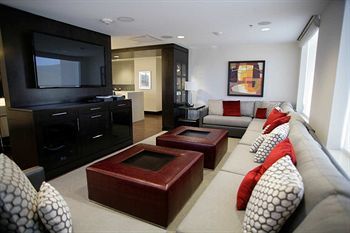 Clarion Hotel