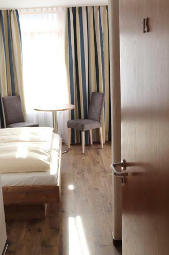 Hostal Strandhaus Hagnau