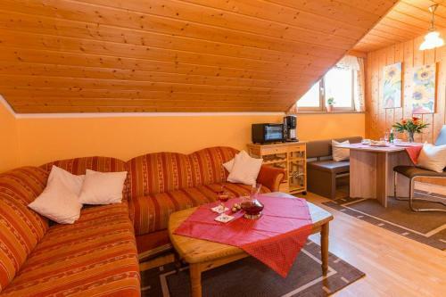 Agroturismo Almerhof - Waldferienhof Almer