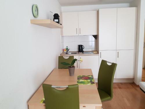 Apartments Jahnstra�e