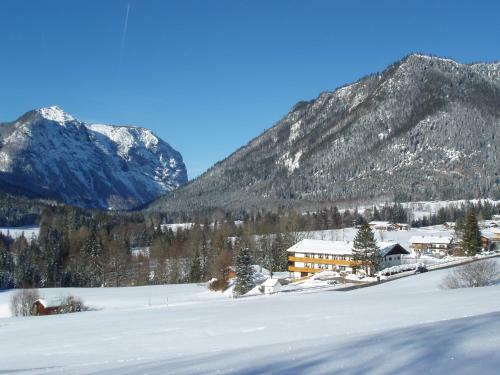 Hostal G�stehaus Hei�enlehen