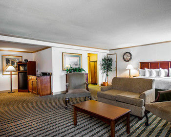 Ramada Hotel At The Birmingham Airport