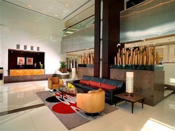 Layia Oak Hotel & Suites