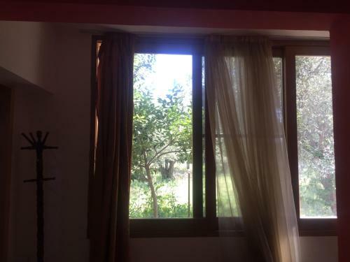 Hostal Irini's Garden Hotel