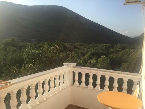 Hostal Irini's Garden Hotel