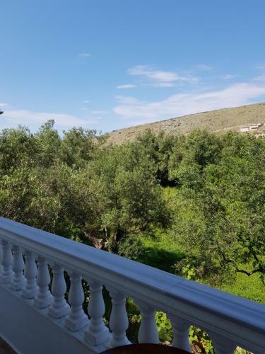 Hostal Irini's Garden Hotel