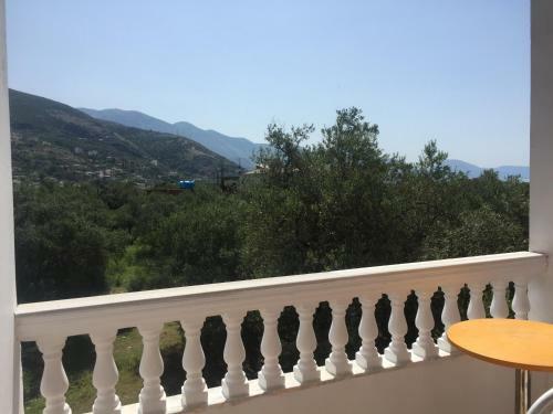 Hostal Irini's Garden Hotel