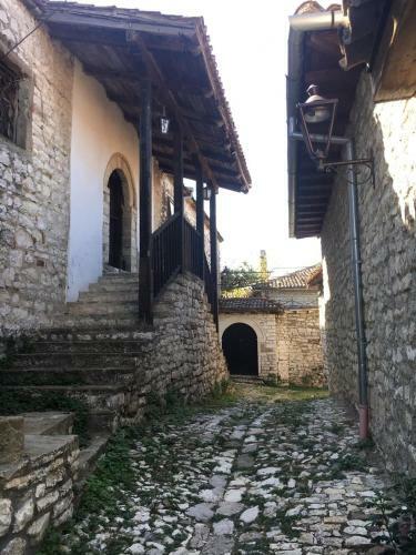 Hostal Pjetri House