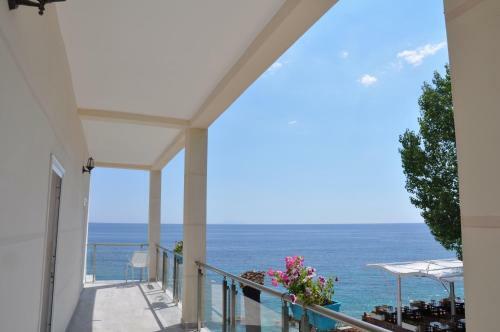 Hostal Guesthouse Riviera "xh&m"