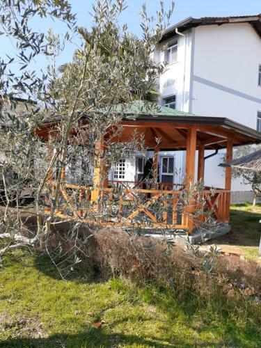 Hostal Villa Dede Nikolla
