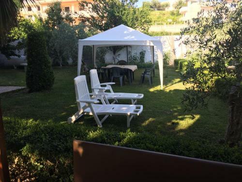 Hostal Villa Dede Nikolla