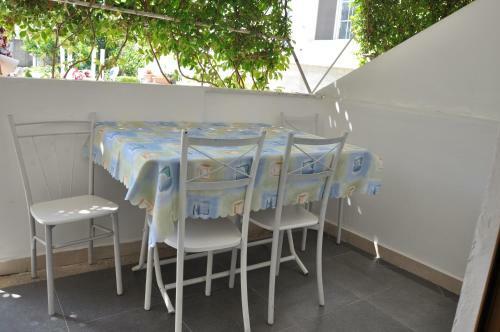 Hostal Guest House Cikaj